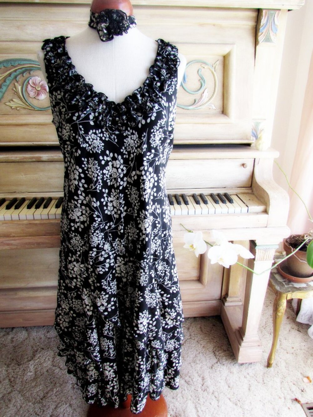 1920s FLAPPER STYLE DRESS w NECK SCARF, BLACK & WHITE PRINT RUFFLED SKIRT LAYERS